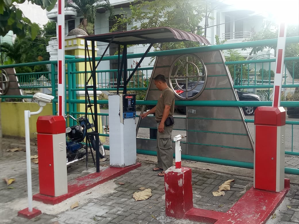 Staf & PHL Dilarang Bawa Mobil Ke Balai Kota