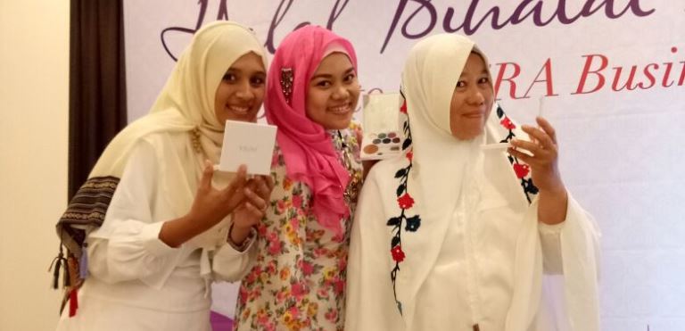 Berpenghasilan Mandiri dengan Pasarkan Kosmetik Alami