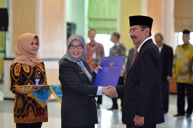 Sabrina, Sekda Perempuan Pertama di Sumut