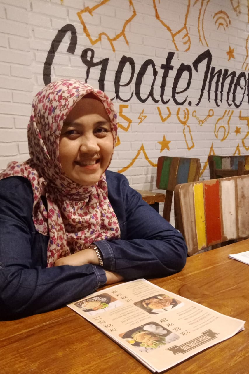 Frida Ramadhini Harahap, Aplikasikan Ilmu dengan Bisnis