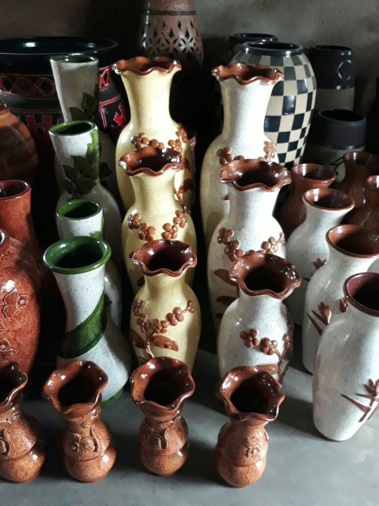 Irwan Bertahan dengan Bisnis Tembikar