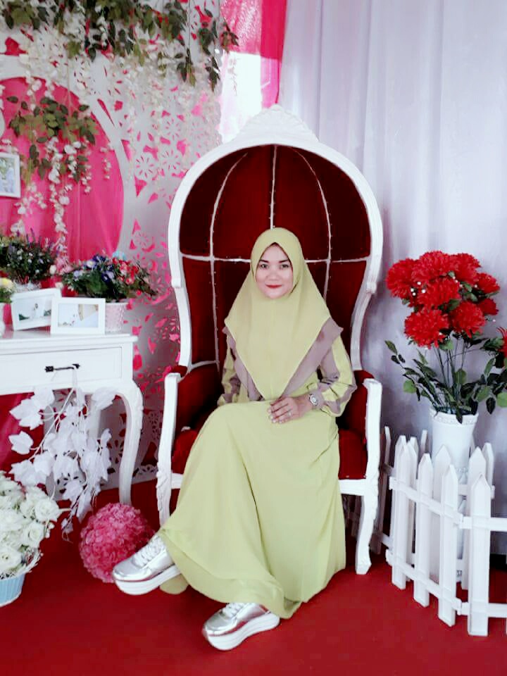 Novit Florist, Dari Merangkai Hingga Laundry Bunga