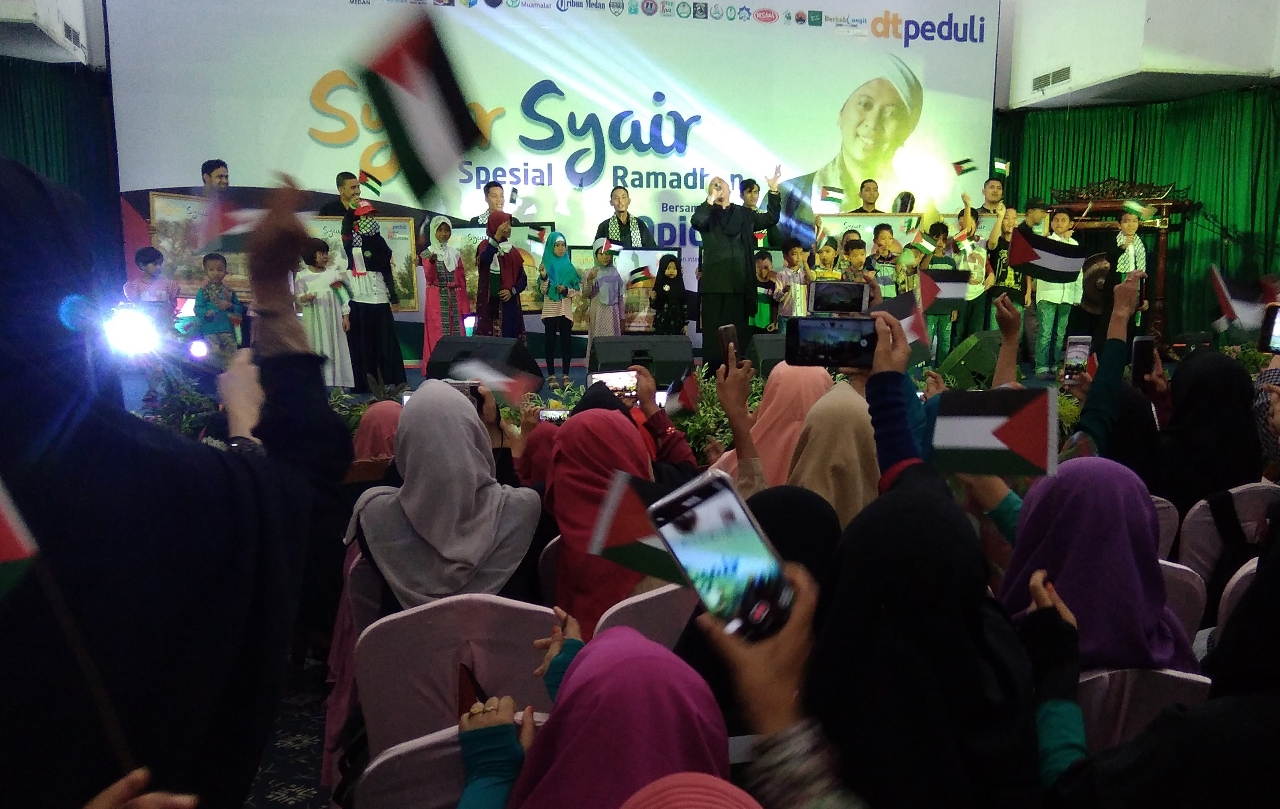Konser Kemanusiaan Syiar Syair Ramadhan Galang Donasi Rp 295 Juta 