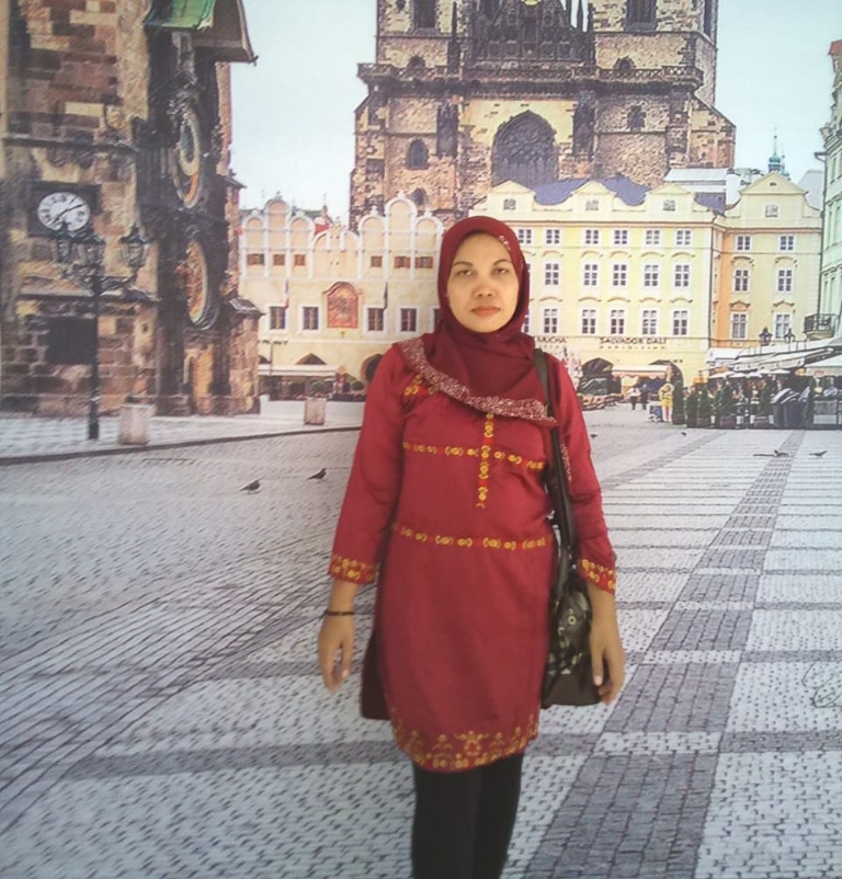 Nova Pilih Jadi Pengusaha Mukenah Bordir