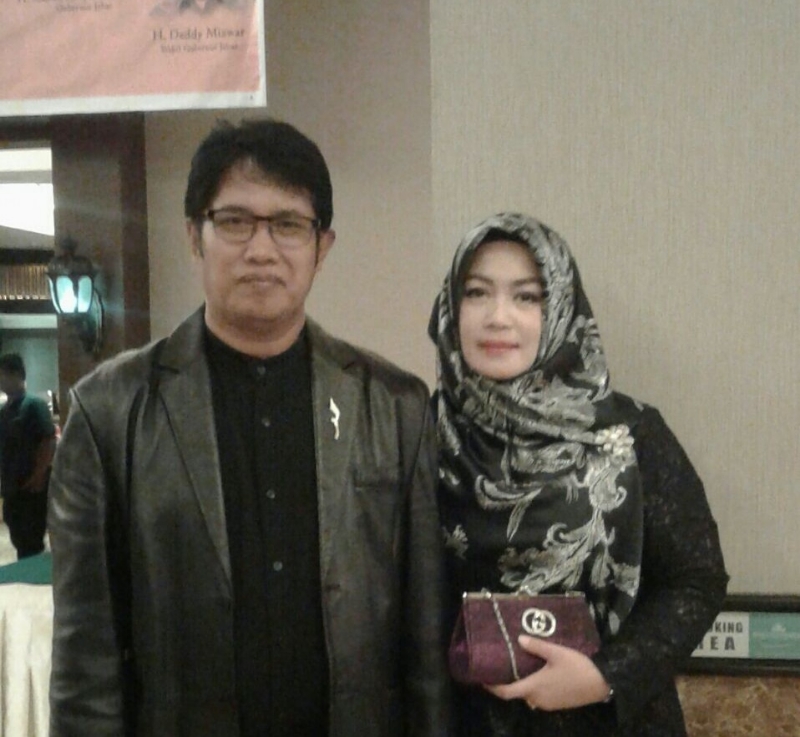 Tinggalkan Salon, Jadi Pengusaha Bubur Ayam