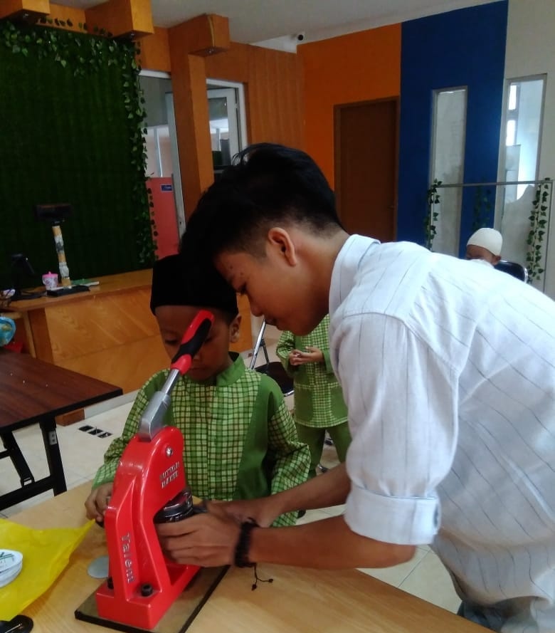 Tidak Hanya Study Tour, SD IT Al Washliyah Belajar Enterpeneur Bersama Mowiee