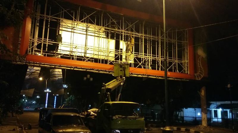 Pengusaha Periklanan Bongkar Sendiri Reklame Bermasalah