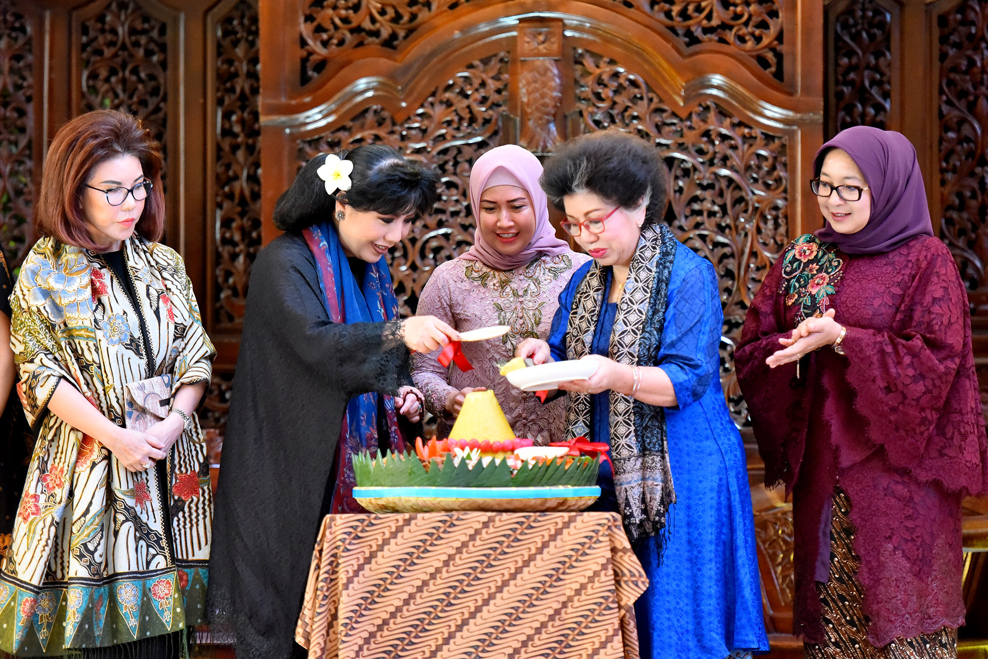 Pasar Tiban Diresmikan, Anne Avantie Berterima Kasih atas Dukungan Pemprov Sumut