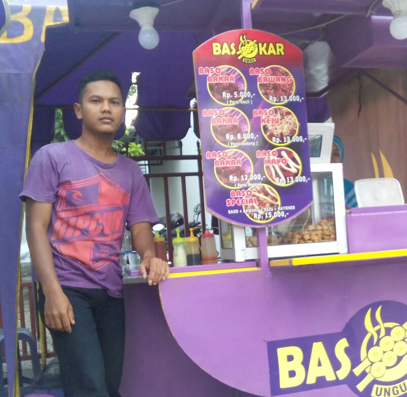 Dari Jualan Keliling, Kini Yugo Jajakan Basokarungu di Outlet Keren