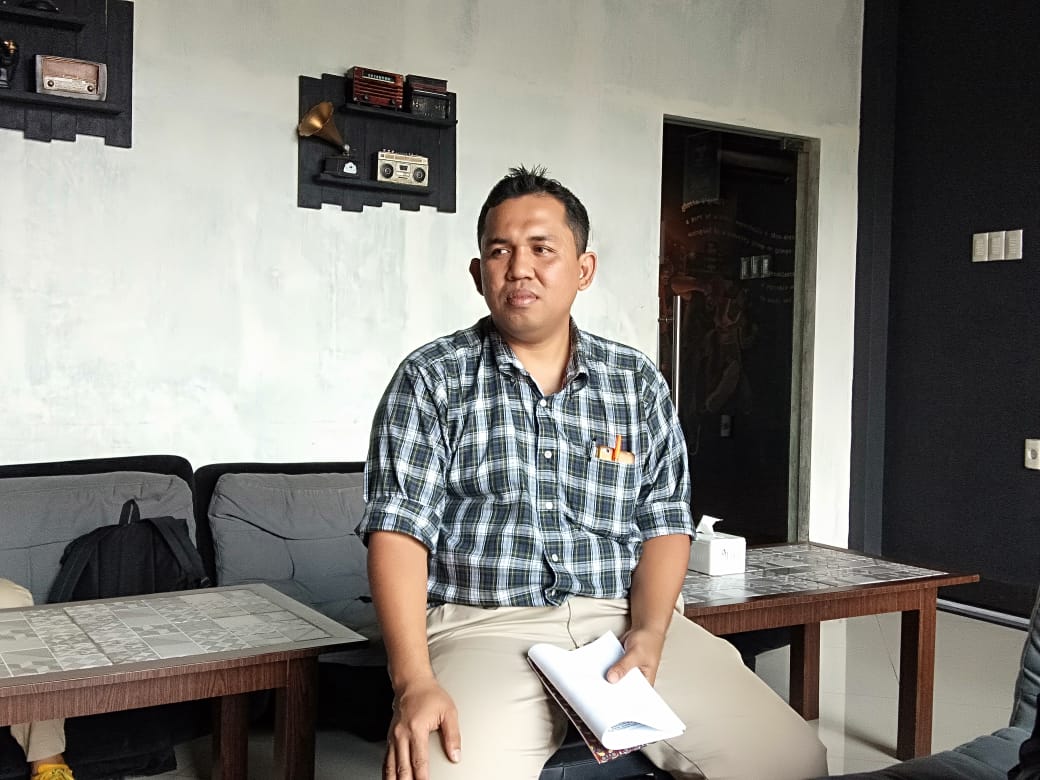 Berdoa dan Layani Penumpang dengan Baik, Kunci Sukses Azhari Jadi Driver Online