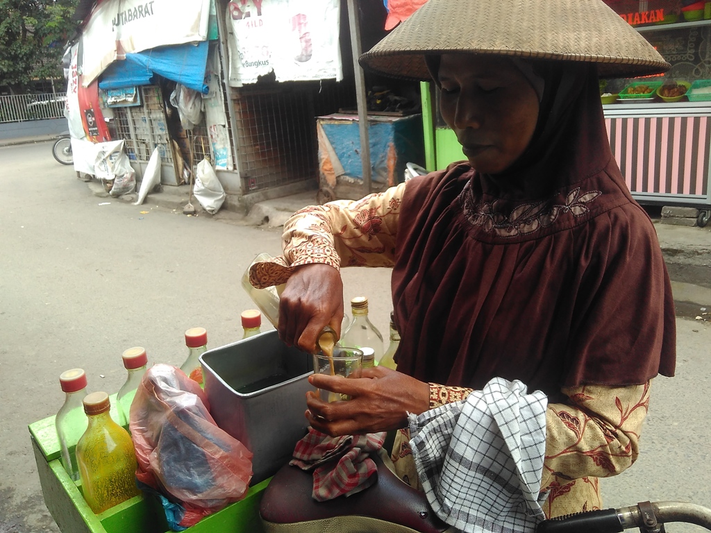 Murni Lestarikan Warisan Leluhur  Dari Jamu Gendong Hingga Berkeliling