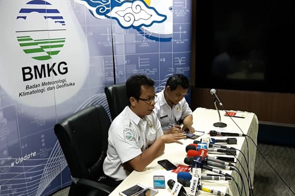 BMKG Asumsikan Longsoran Gunung Anak Krakatau Sebagai Pemicu Tsunami Selat Sunda