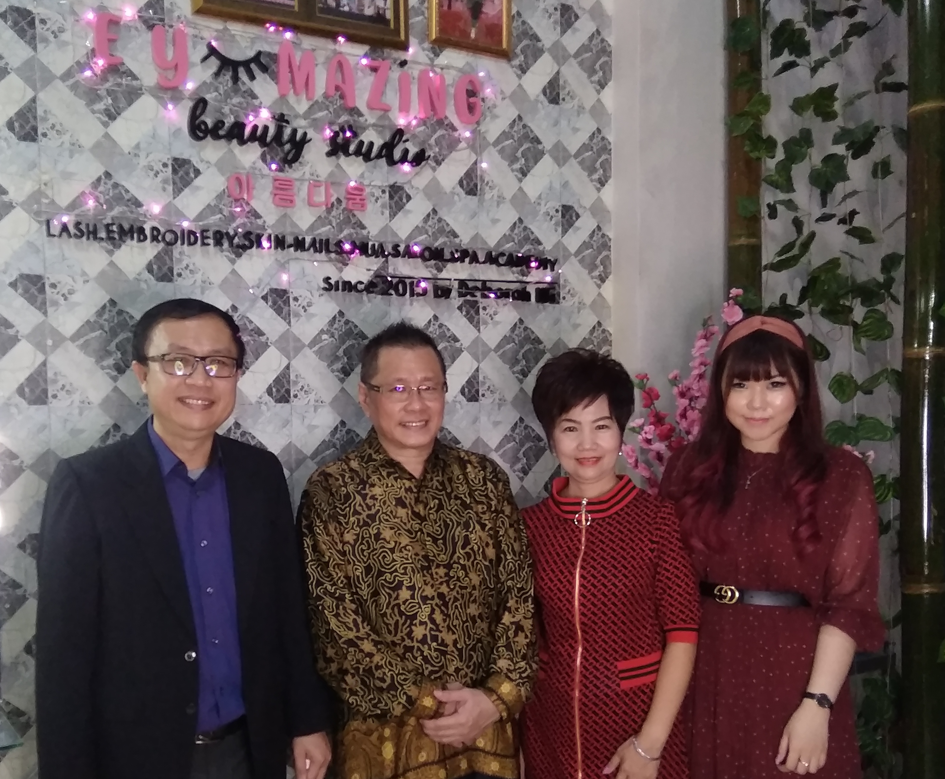 Deborah Kembangkan Hobbi Make Up Jadi Bisnis