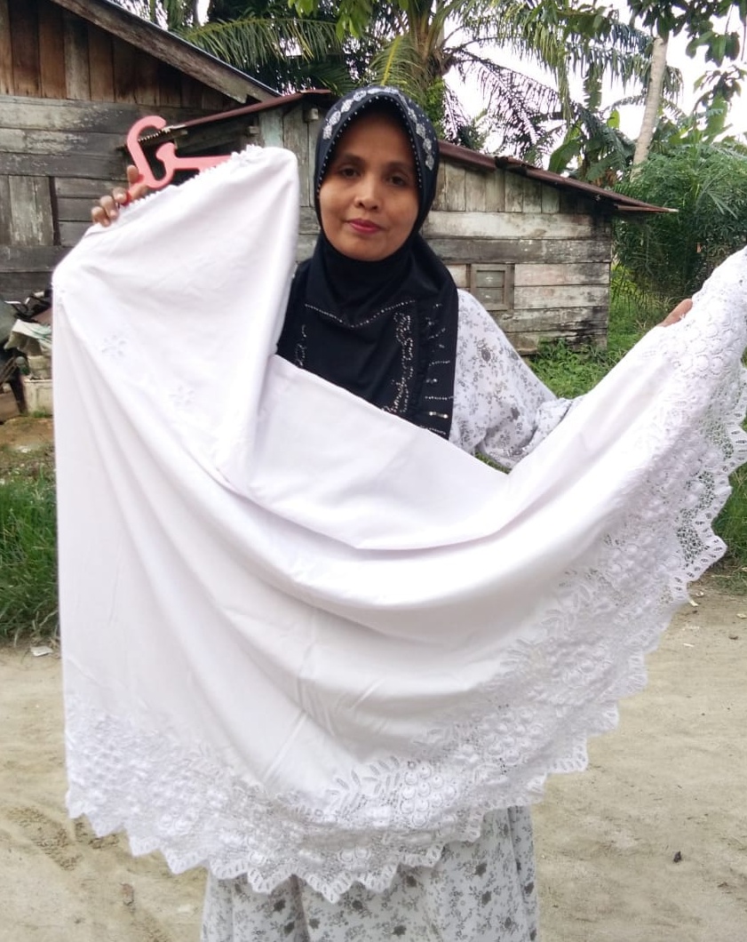 Inovasi dan Kerja Keras Buat Helmi Bertahan dengan Bisnis Bordiran