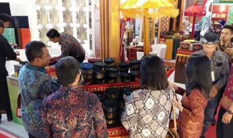Pengembangan Ekonomi Syariah Berbasis Pesantren Dikaji