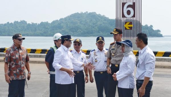 Pelabuhan Bakauheni dan Merak Diperketat