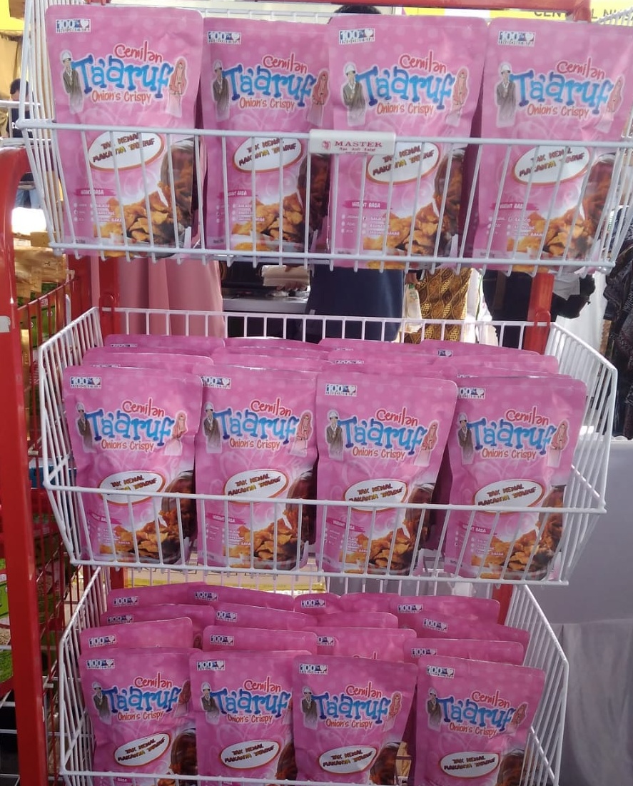 Sambil Dakwah, Solihin Rintis Bisnis Cemilan Taaruf