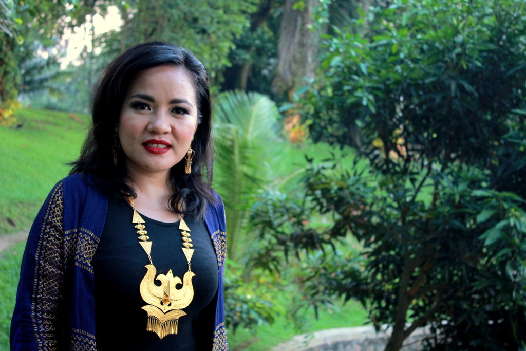 Averiana Barus, Populerkan Uis Karo